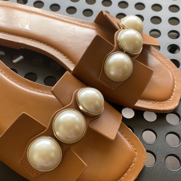 slippers - Picture 3 of 3